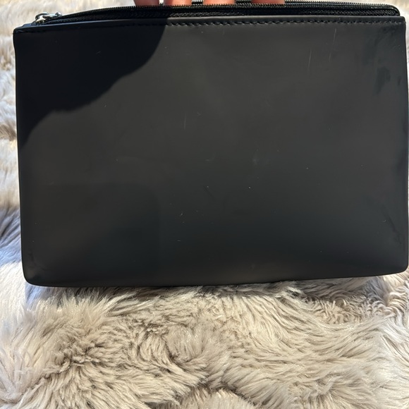Givenchy cosmetic bag - Picture 4 of 6